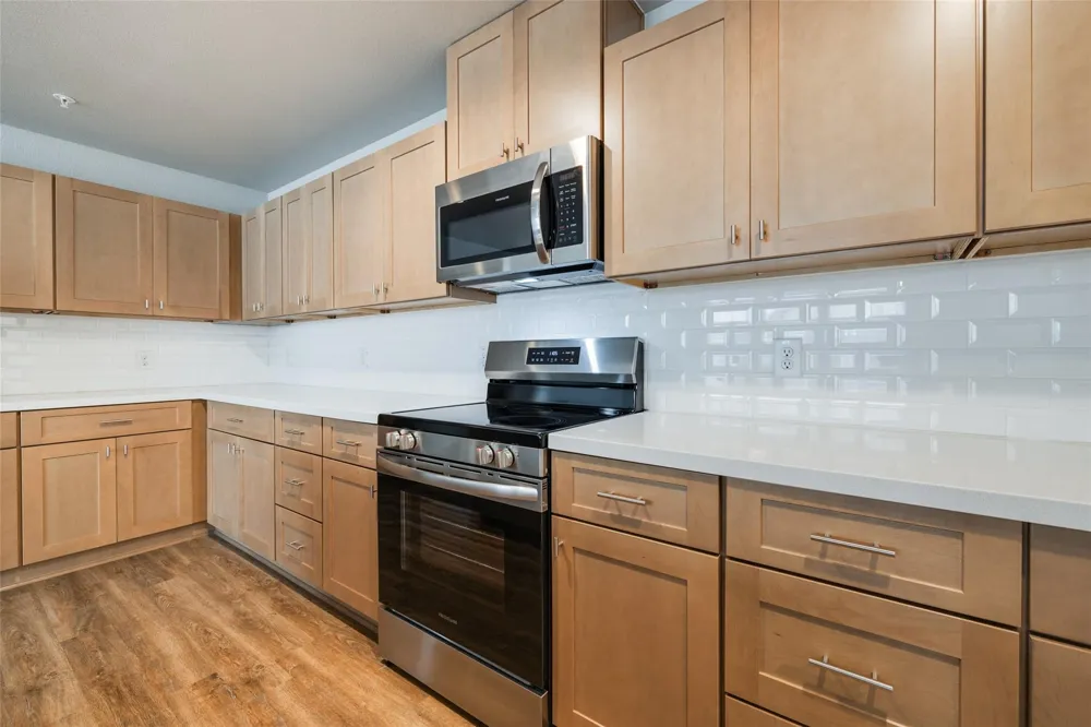 211 Park Place Circle #D Waller, TX 77484