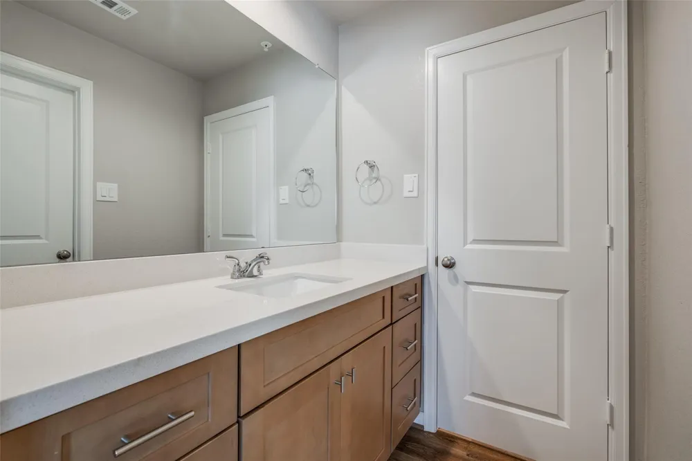 211 Park Place Circle #D Waller, TX 77484