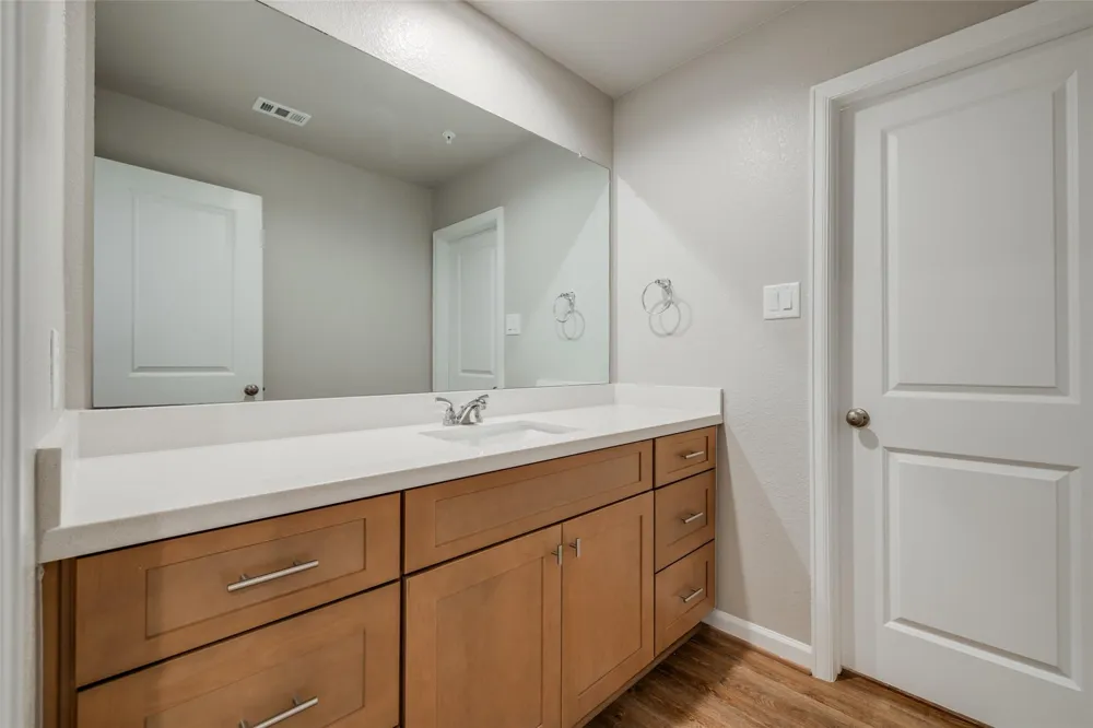 211 Park Place Circle #D Waller, TX 77484