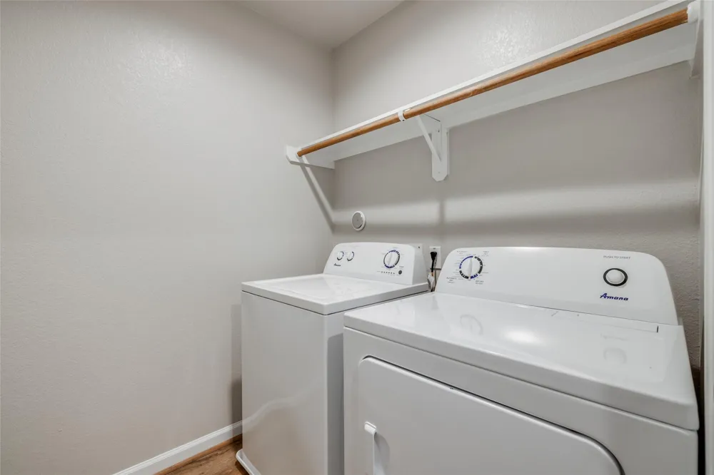 211 Park Place Circle #D Waller, TX 77484