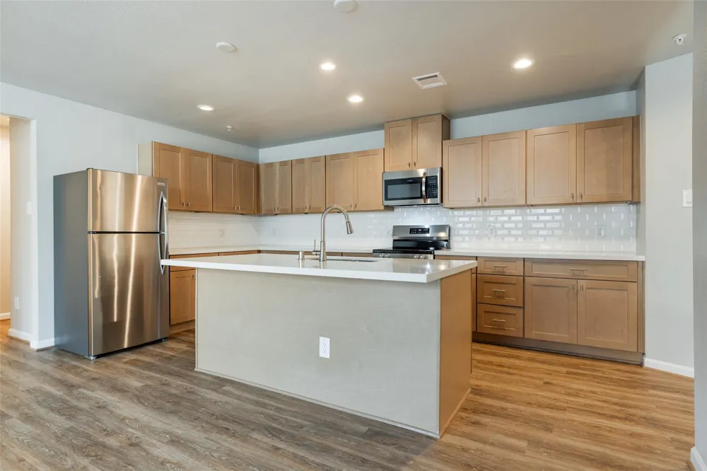 211 Park Place Circle #D Waller, TX 77484