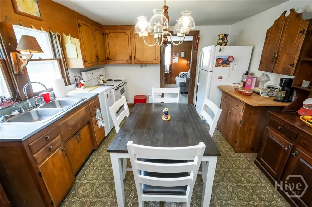 6484 Jefferson River Road Athens, GA 30607