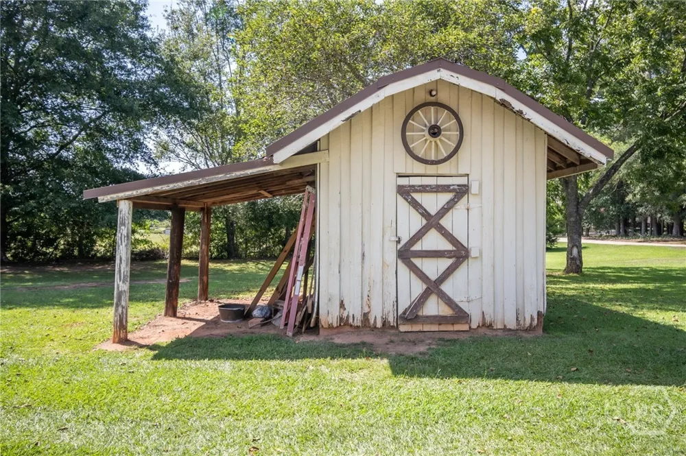 6484 Jefferson River Road Athens, GA 30607