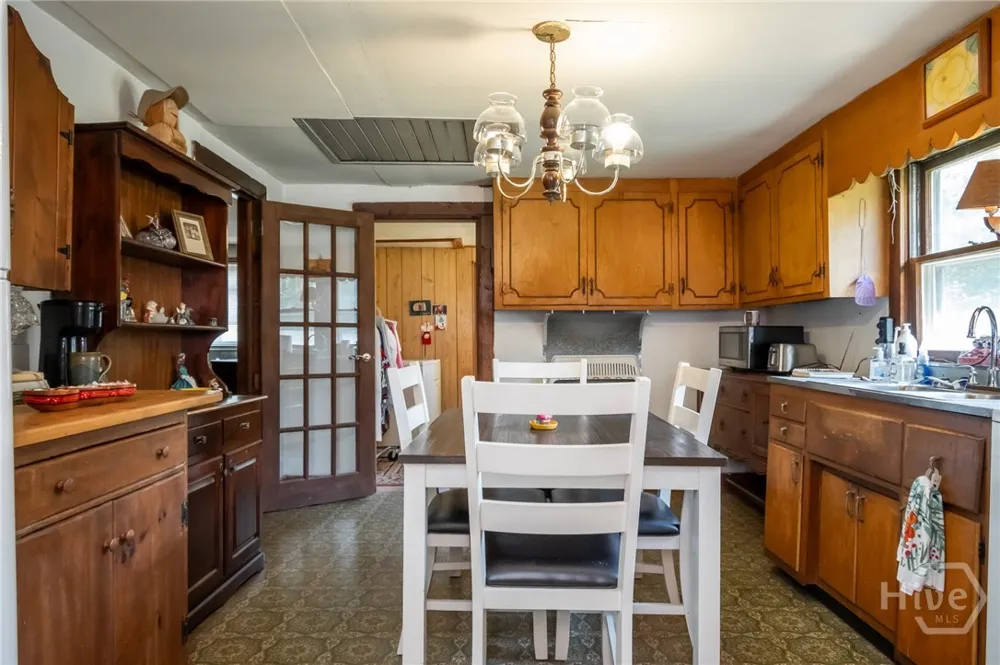 6484 Jefferson River Road Athens, GA 30607