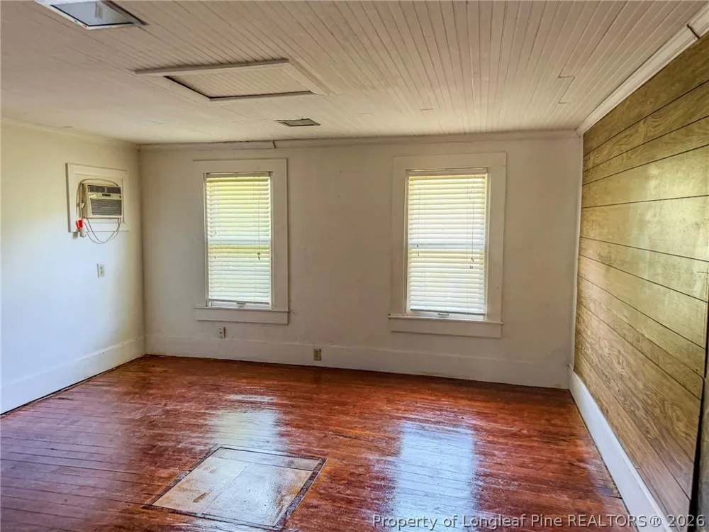 602 E Gertrude Street Fairmont, NC 28340