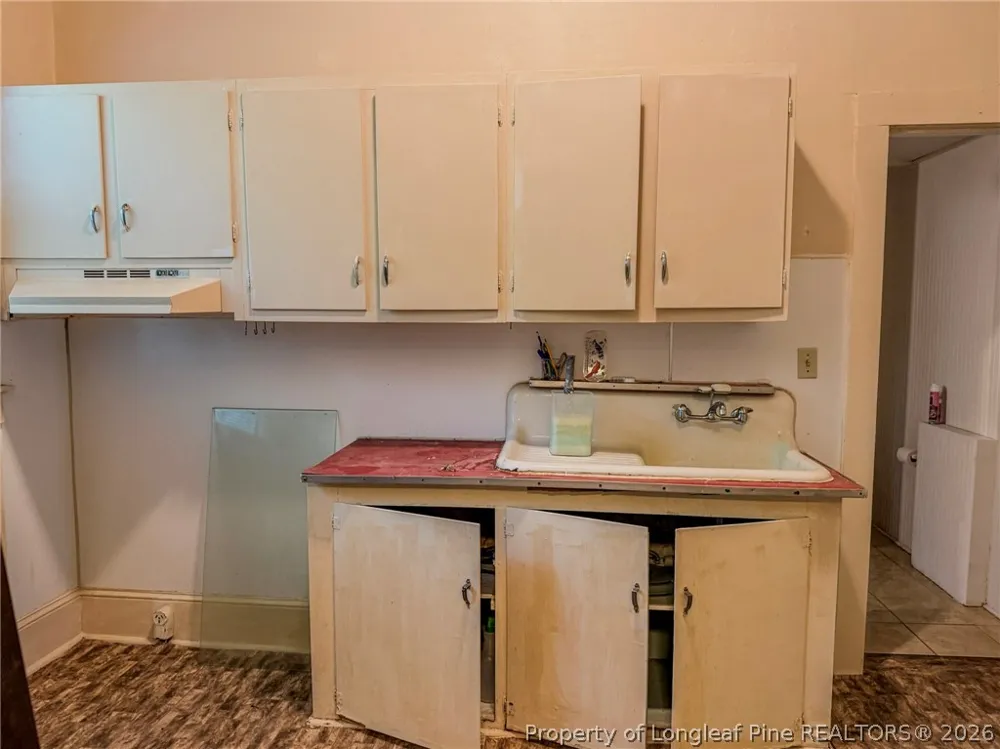 602 E Gertrude Street Fairmont, NC 28340
