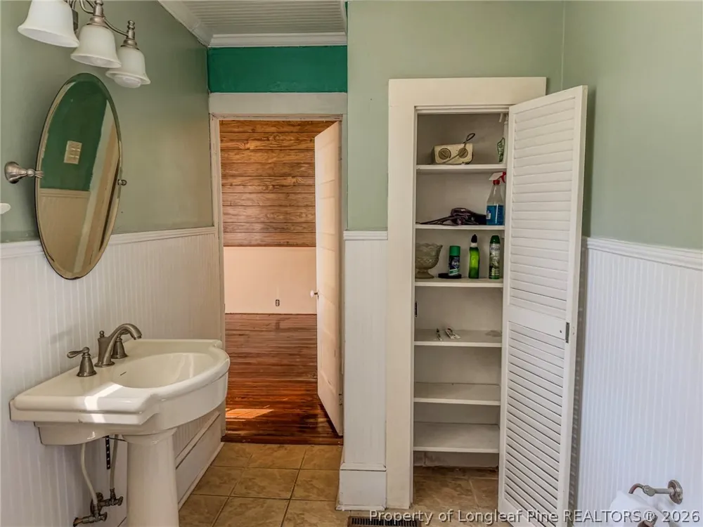 602 E Gertrude Street Fairmont, NC 28340