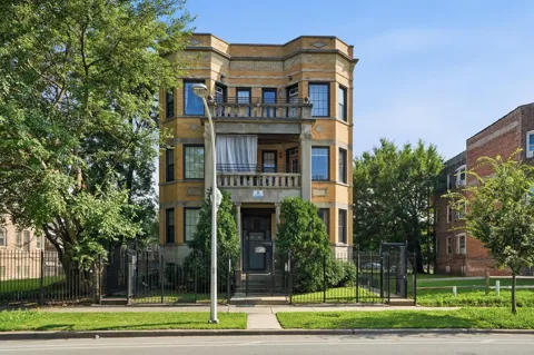 1517 E Marquette Road #2e