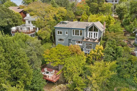 187 Molino Avenue