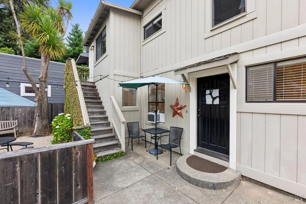 34 Sunnyside Avenue Mill Valley, CA 94941