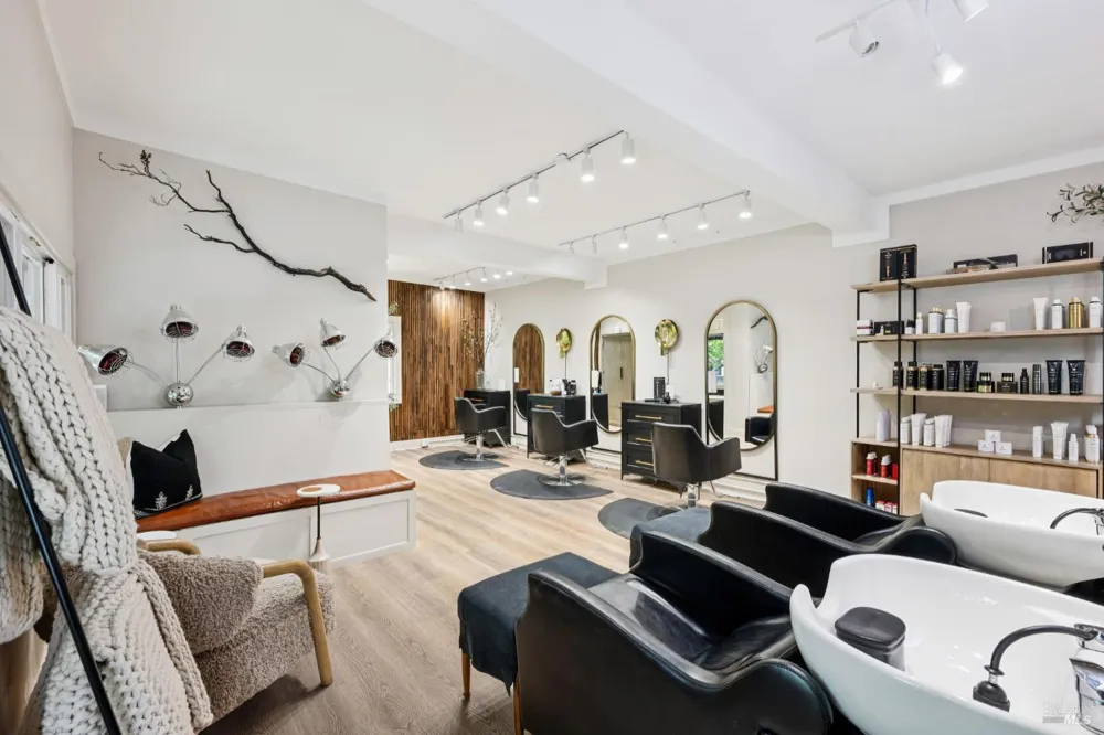 34 Sunnyside Avenue Mill Valley, CA 94941