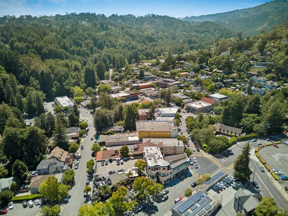 34 Sunnyside Avenue Mill Valley, CA 94941
