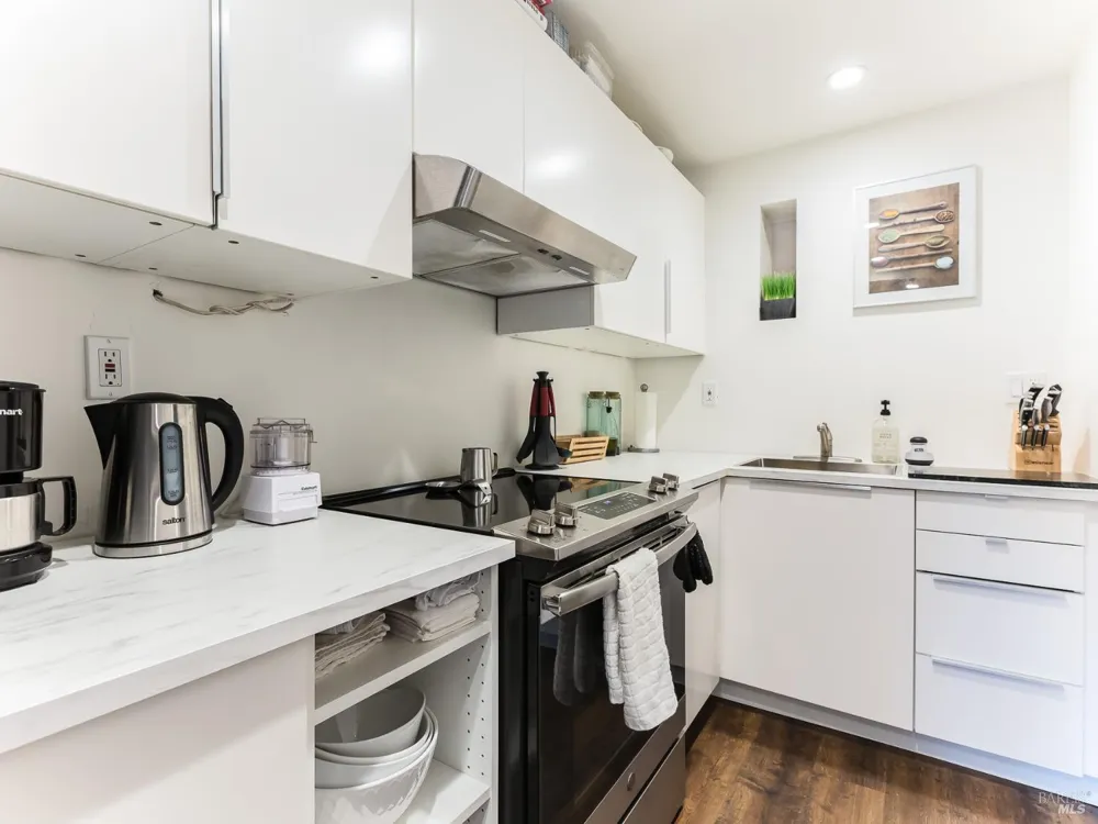 34 Sunnyside Avenue Mill Valley, CA 94941