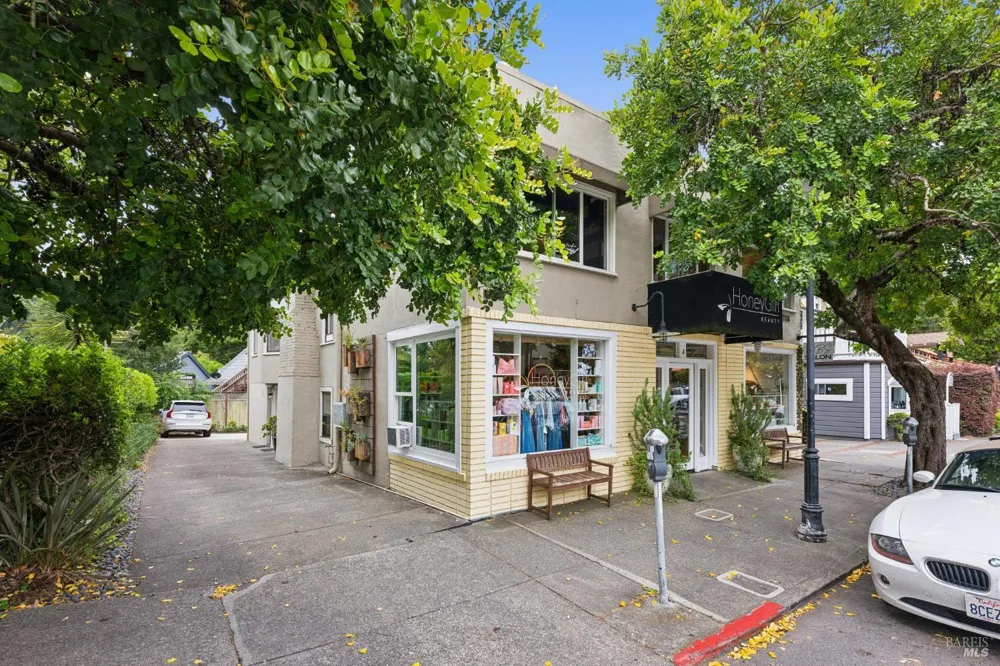 34 Sunnyside Avenue Mill Valley, CA 94941