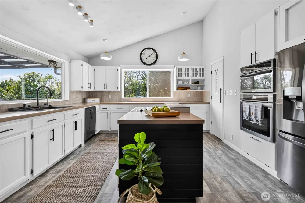 231 Ring Road Kalama, WA 98625