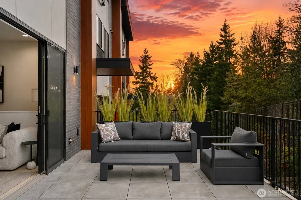 278 118th Avenue SE Bellevue, WA 98005