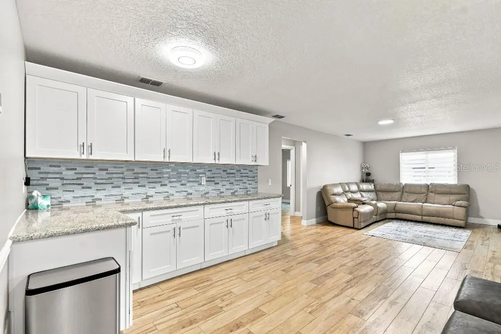 1660 GLADIOLAS DRIVE Winter Park, FL 32792