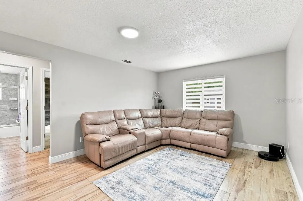1660 GLADIOLAS DRIVE Winter Park, FL 32792