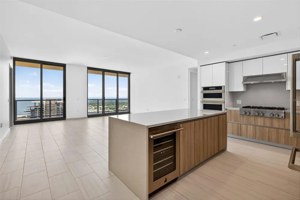 400 CENTRAL AVENUE #3706 St Petersburg, FL 33701