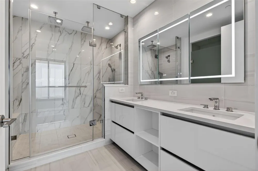 400 CENTRAL AVENUE #3706 St Petersburg, FL 33701