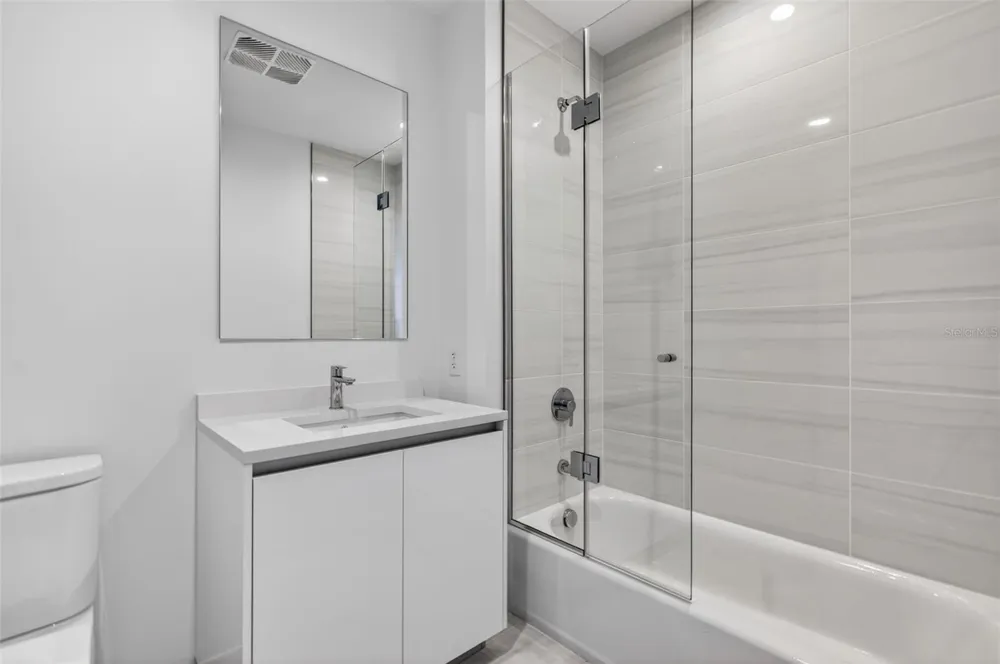 400 CENTRAL AVENUE #3706 St Petersburg, FL 33701