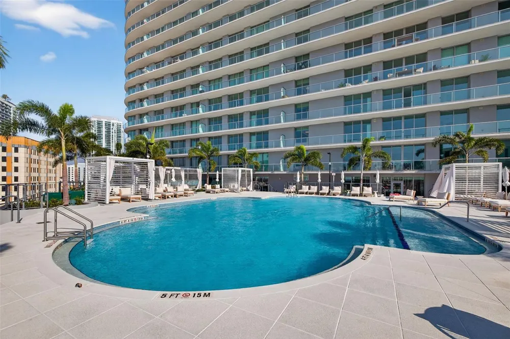 400 CENTRAL AVENUE #3706 St Petersburg, FL 33701