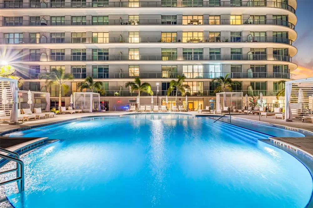 400 CENTRAL AVENUE #3706 St Petersburg, FL 33701