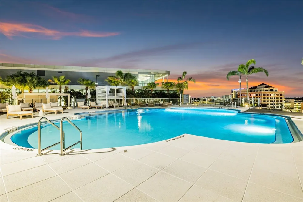 400 CENTRAL AVENUE #3706 St Petersburg, FL 33701