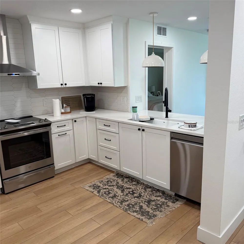 306 MARINER DRIVE #306 Tarpon Springs, FL 34689