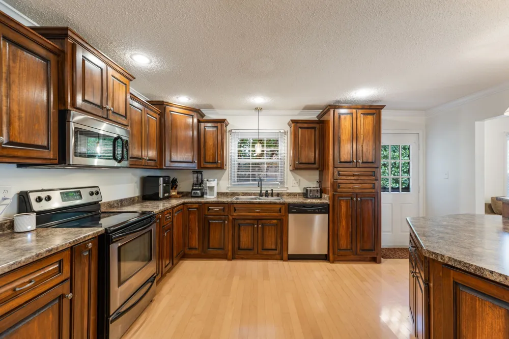 682 Midway St Lewisburg, TN 37091