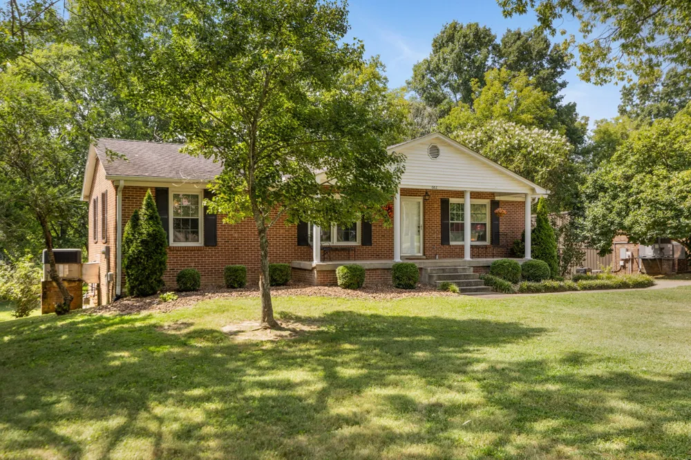 682 Midway St Lewisburg, TN 37091