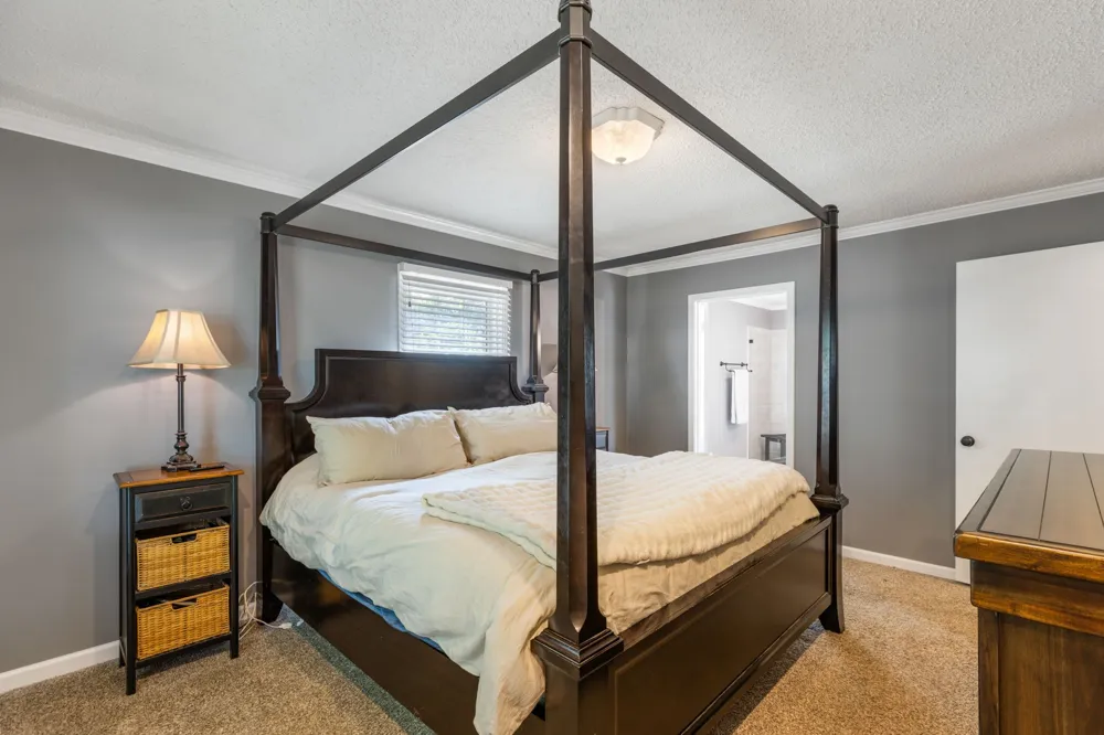 682 Midway St Lewisburg, TN 37091