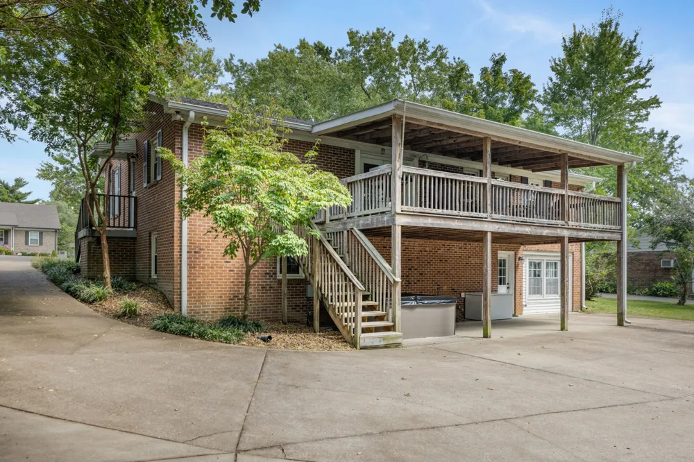 682 Midway St Lewisburg, TN 37091