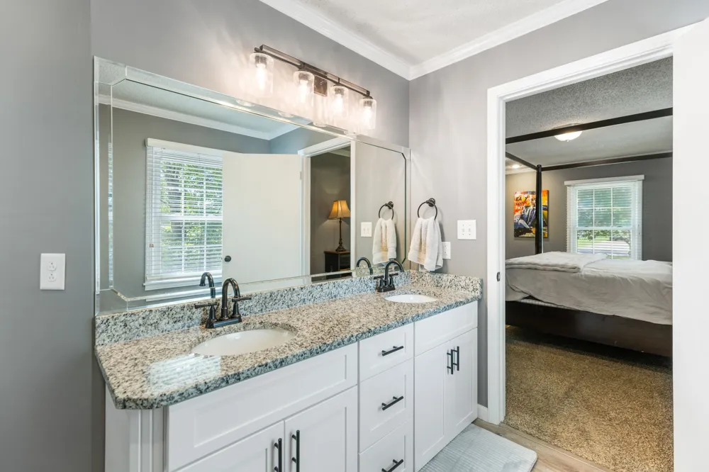 682 Midway St Lewisburg, TN 37091