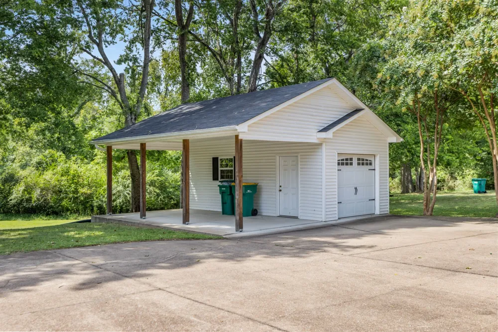 682 Midway St Lewisburg, TN 37091