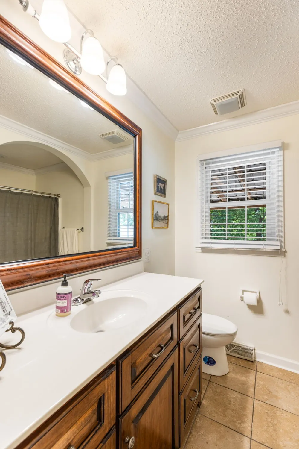 682 Midway St Lewisburg, TN 37091