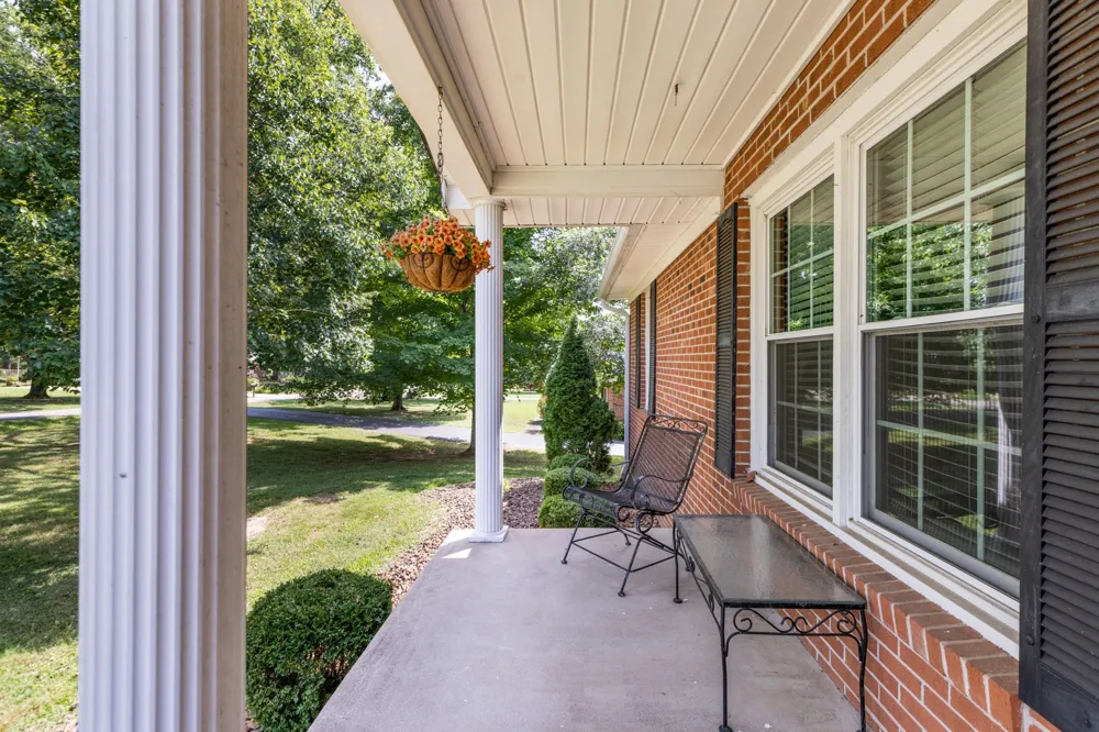 682 Midway St Lewisburg, TN 37091