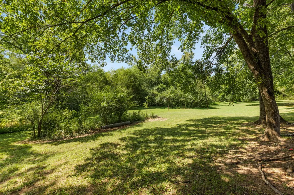 682 Midway St Lewisburg, TN 37091