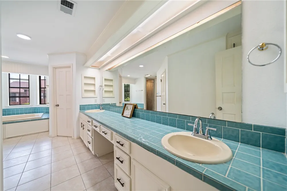 7402 Lugano Drive Corpus Christi, TX 78413