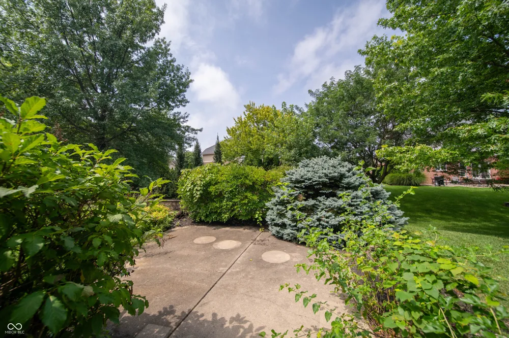 10539 Saddlestone Drive Fishers, IN 46040