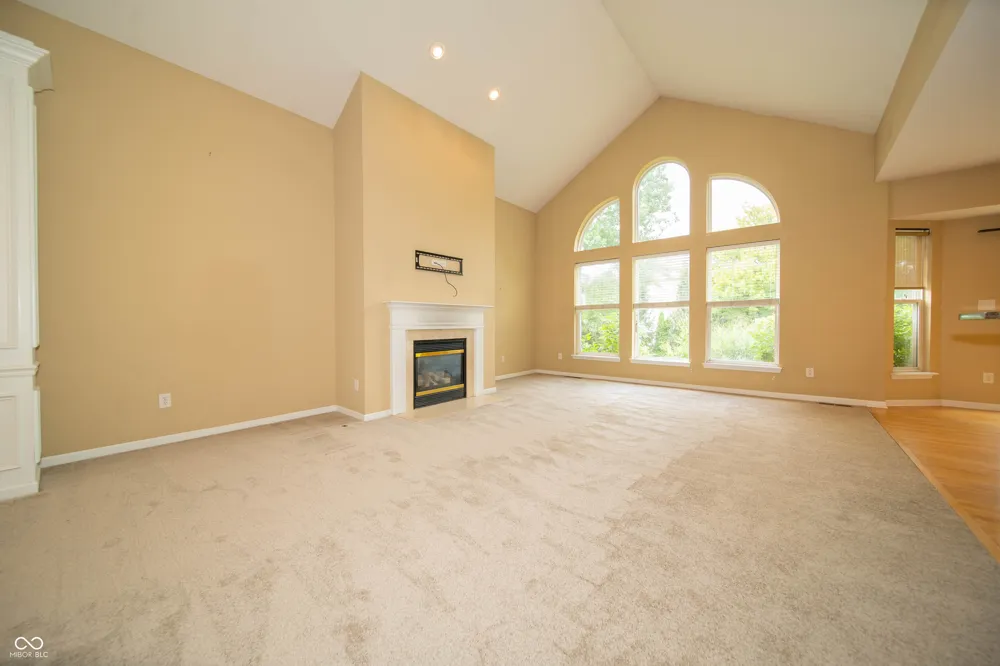 10539 Saddlestone Drive Fishers, IN 46040