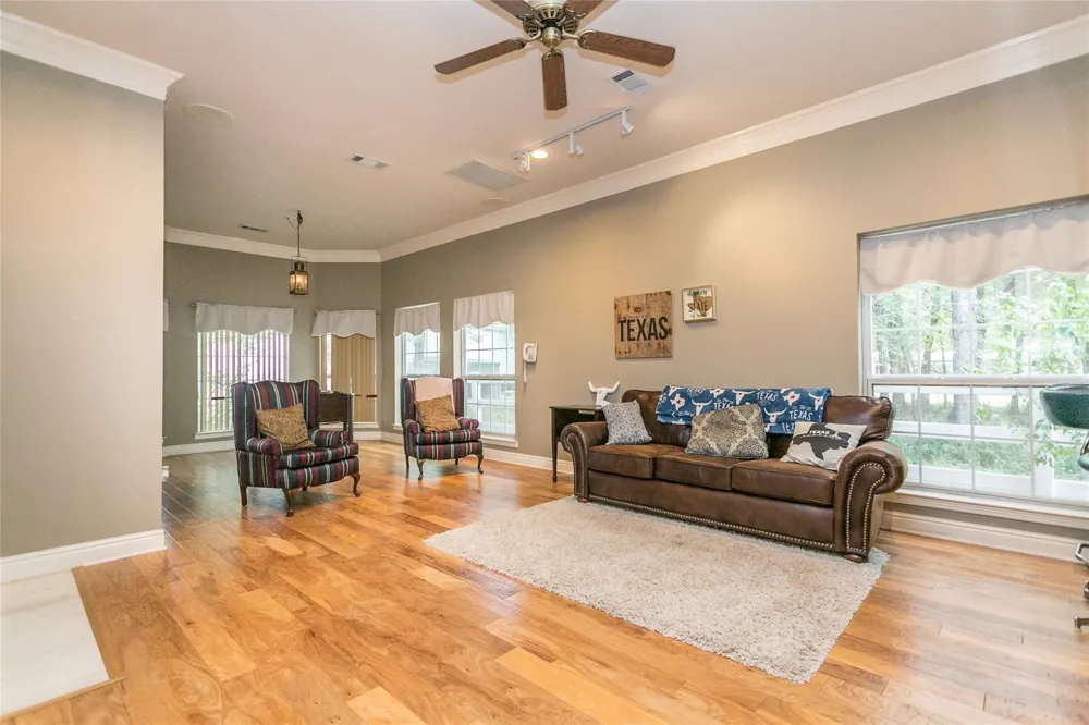 2600 Rosebud Lane Richland Hills, TX 76118