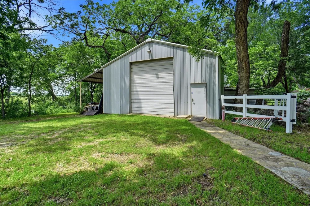 2600 Rosebud Lane Richland Hills, TX 76118