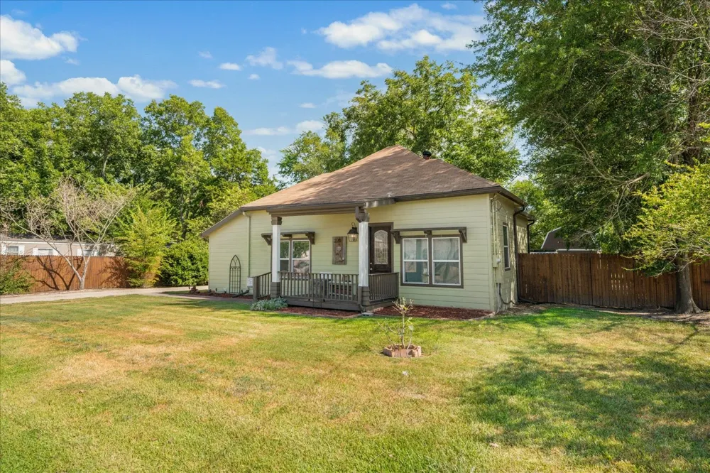 220 E Holley Street Alba, TX 75410