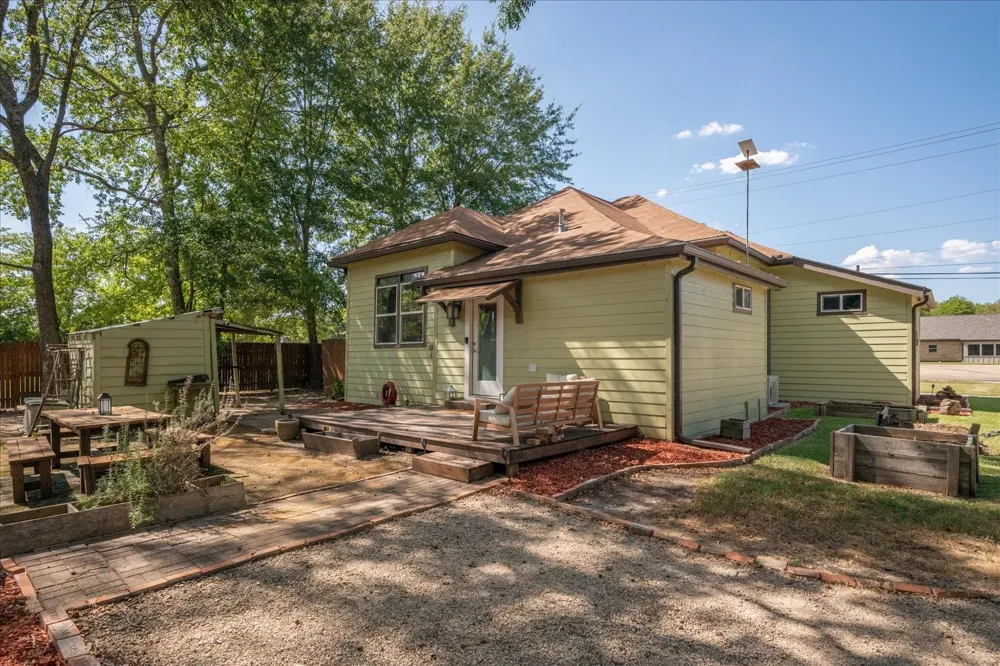 220 E Holley Street Alba, TX 75410