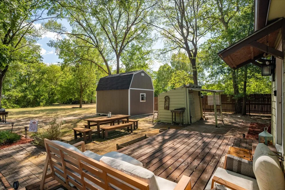 220 E Holley Street Alba, TX 75410