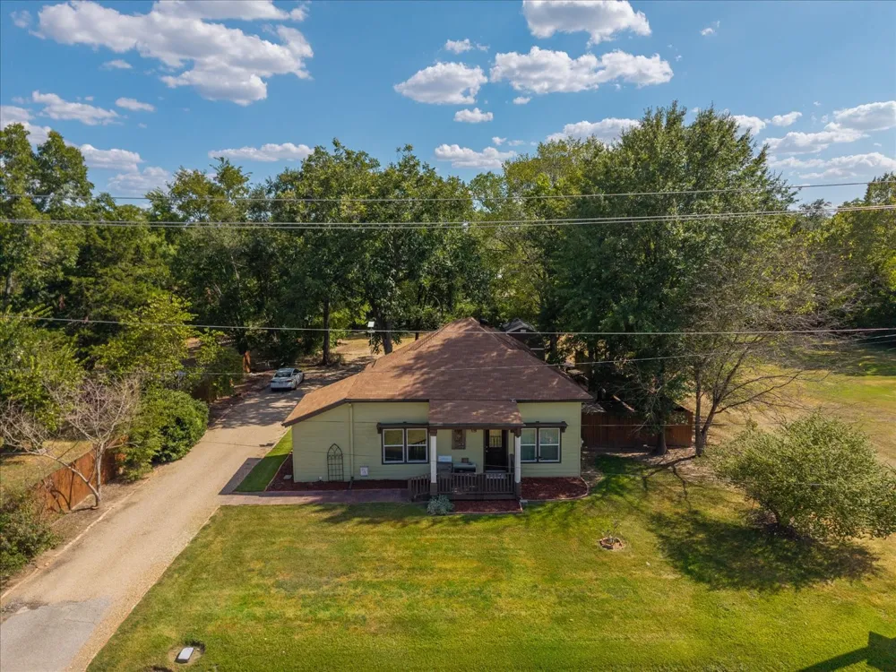 220 E Holley Street Alba, TX 75410