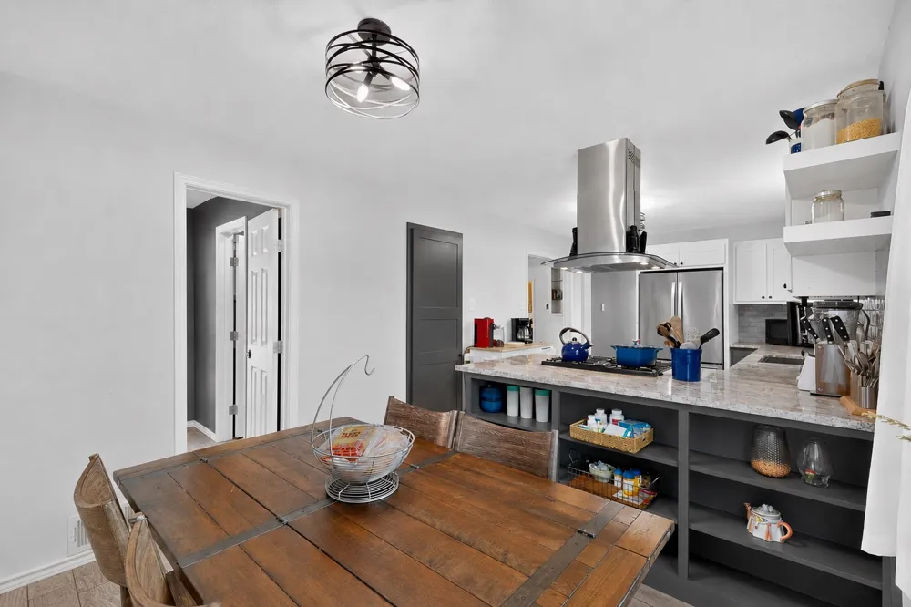 7611 El Pensador Drive Dallas, TX 75248