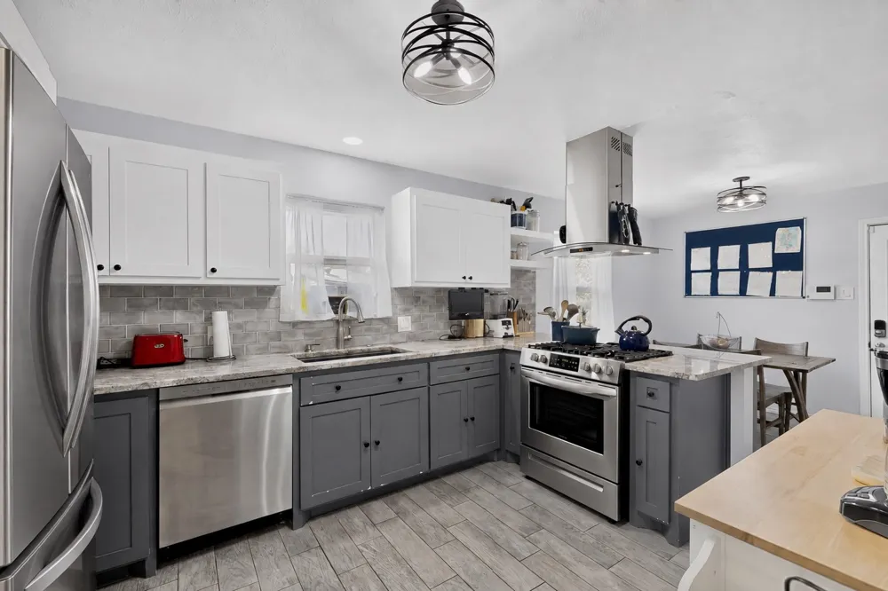 7611 El Pensador Drive Dallas, TX 75248