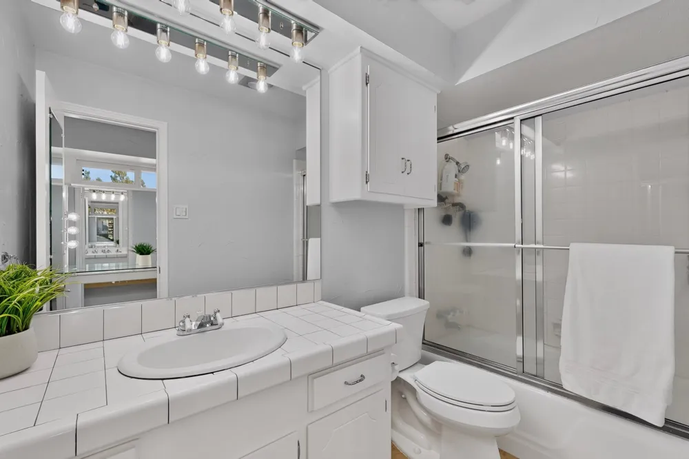 7611 El Pensador Drive Dallas, TX 75248